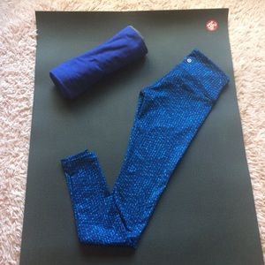 Lululemon WunderUnder Blue Print Yoga Leggings SZ4
